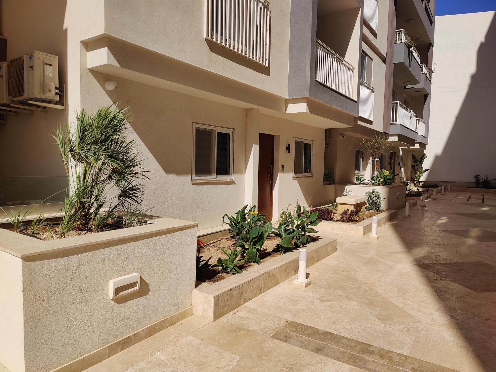 The Palm Court Appartement St. Paul's Bay Buitenkant foto