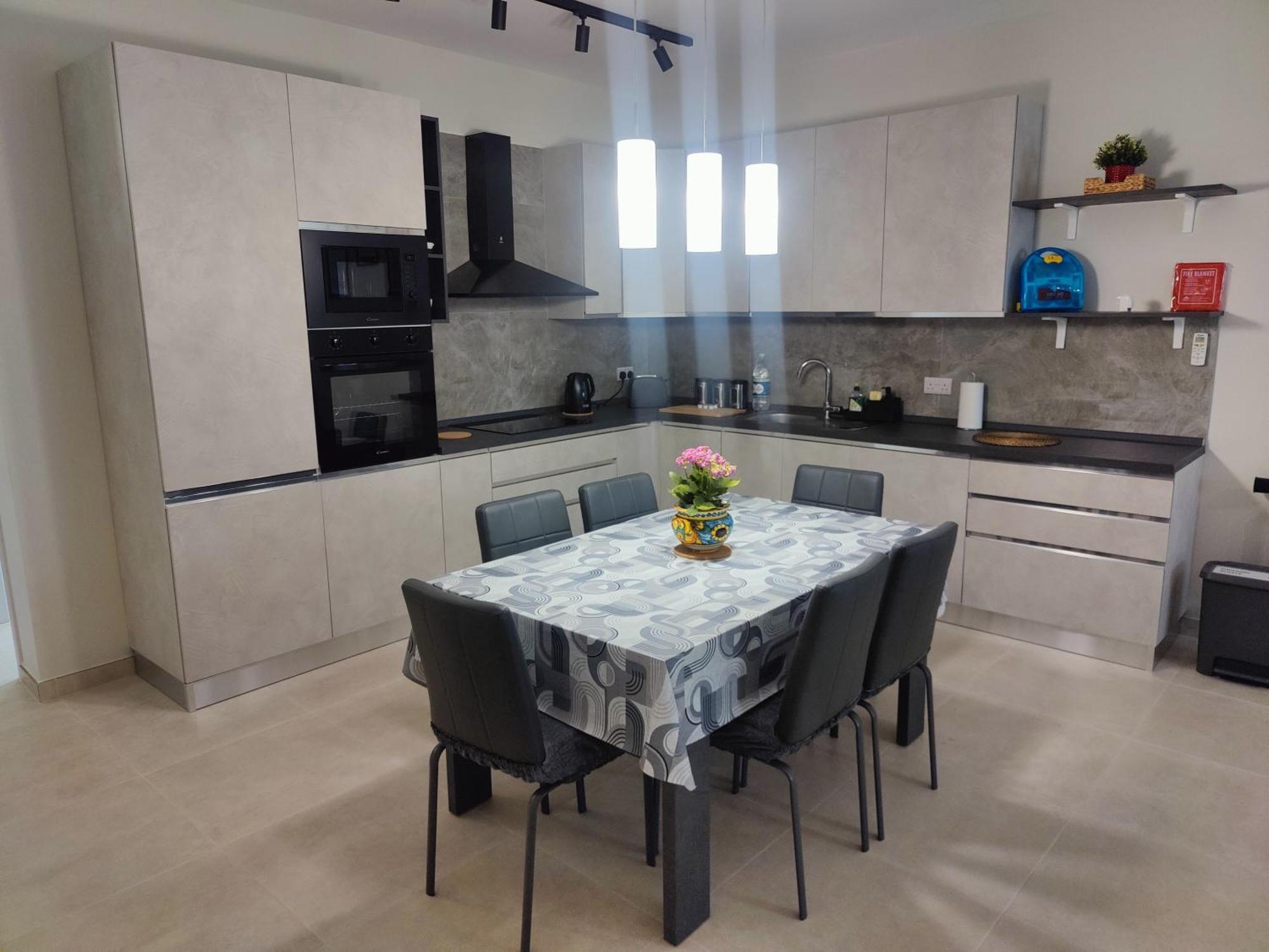 The Palm Court Appartement St. Paul's Bay Buitenkant foto